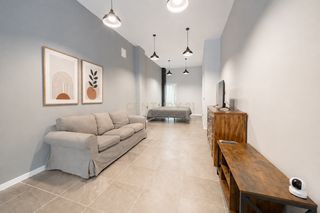 Apartament  Calle emilio roig, 8, valència, spain 8. Loft en venta en planta baja con entrada independiente junto al