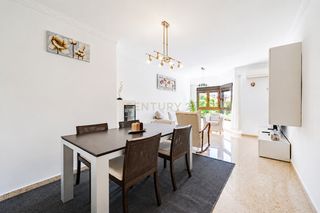 Apartament  Carrer del doctor marañón, 12, valència, spain 10. Amplia vivienda de 4 dormitorios completamente reformada en doct