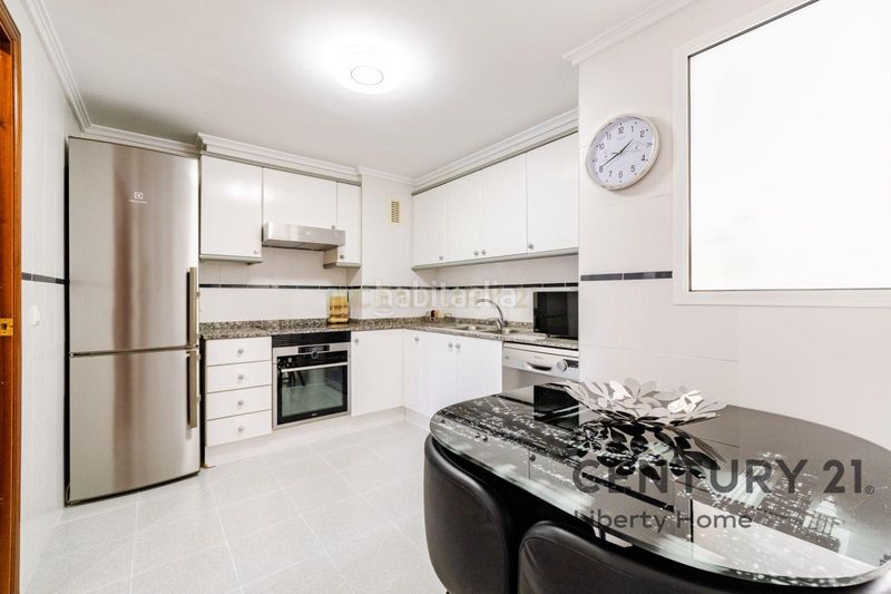 Foto 395fdea6-7667-4662-8383-55d5d2d1a849. Apartament a carrer del doctor marañón a Favara Valencia