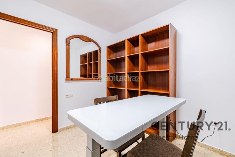 Foto cf4dbe27-2397-4969-ac60-cf5ffb937ce8. Apartament a carrer del doctor marañón a Favara Valencia