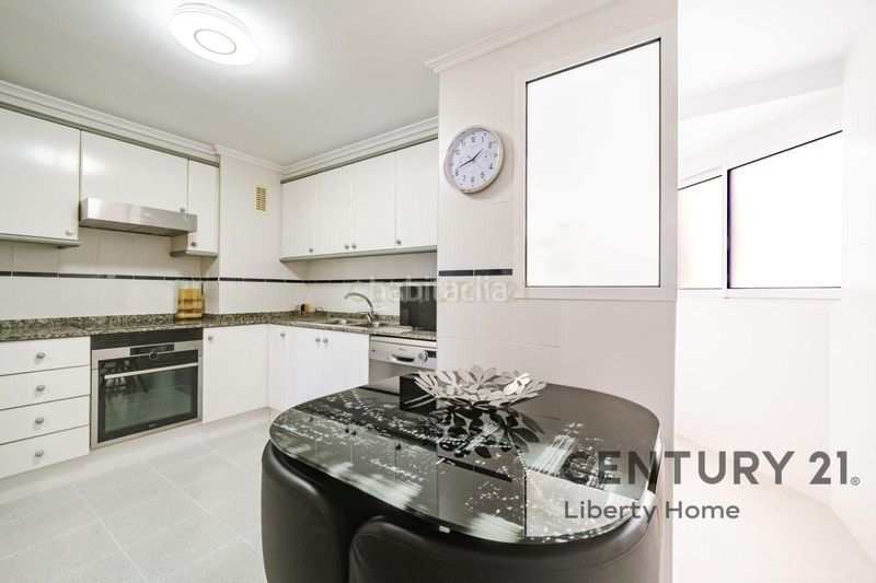 Foto da256e79-8463-4fe2-bb8d-be4bb6645a52. Apartament a carrer del doctor marañón a Favara Valencia
