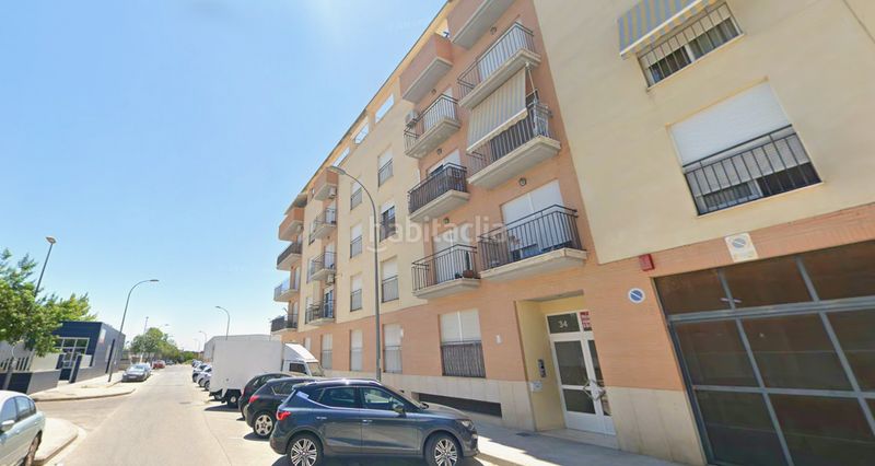 Foto cdf73f3b-0b40-4d40-8f38-981656f3dd6d. Apartament amb aparcament a Carcaixent