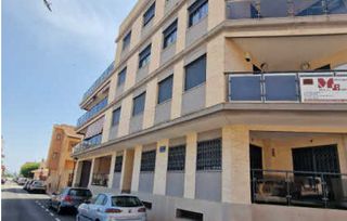 Aparcament cotxe a AV. CONSTITUCION, 4