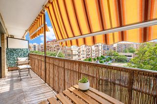Apartment in Carrer de just ramírez, valència, spain. Oportunidad en la zaidia con amplio balcón y vistas despejadas.