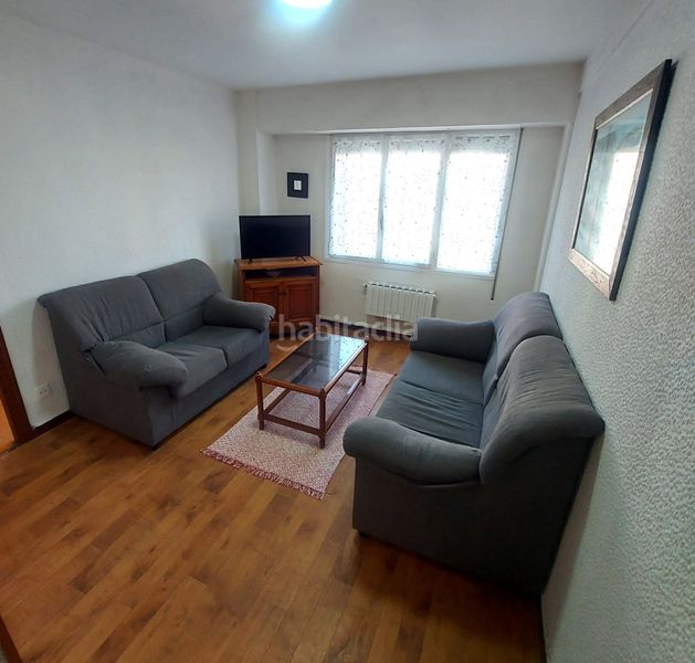 Foto 84a462ed-6581-4aa9-ac8a-b899b95799fd. Rent flat with heating in Centro Gijón