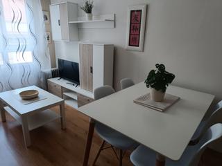 Miete Appartement  Calle fray ceferino gonzález. A-1557 se alquila precioso apartamento de septiembre a junio. te