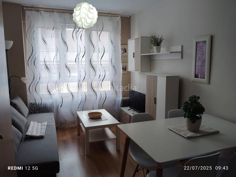 Foto 9c1b6d6f-6028-495c-94d1-2ec60d1323e8. Alquiler apartamento a-1557 se alquila precioso apartamento de septiembre a junio. temporada escolar, profesores o estudiantes. en Gijón