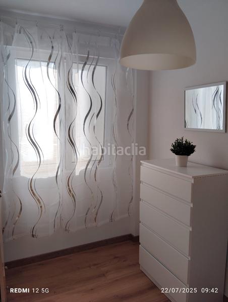 Foto f7f6c5bf-cedf-47ce-b081-610490ffdd27. Alquiler apartamento a-1557 se alquila precioso apartamento de septiembre a junio. temporada escolar, profesores o estudiantes. en Gijón