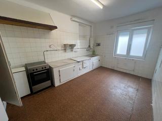Pis  Calle la paz. A-1564: amplia vivienda (90m2)  sin ascensor parcialmente exteri