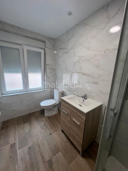 Foto f28ed1ca-7420-4291-ac0c-0eaf7bc647b3. Piso a-1564: amplia vivienda (90m2) sin ascensor parcialmente exterior para reformar de 3 habitaciones situada en la calle la paz en Gijón