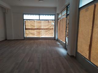 Locale commerciale in Pumarín