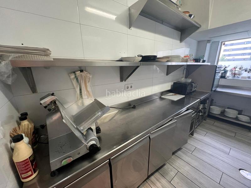 Foto ca61c602-b060-453f-ace2-823a0024d263. Location local commercial dans Nuevos Roces Gijón