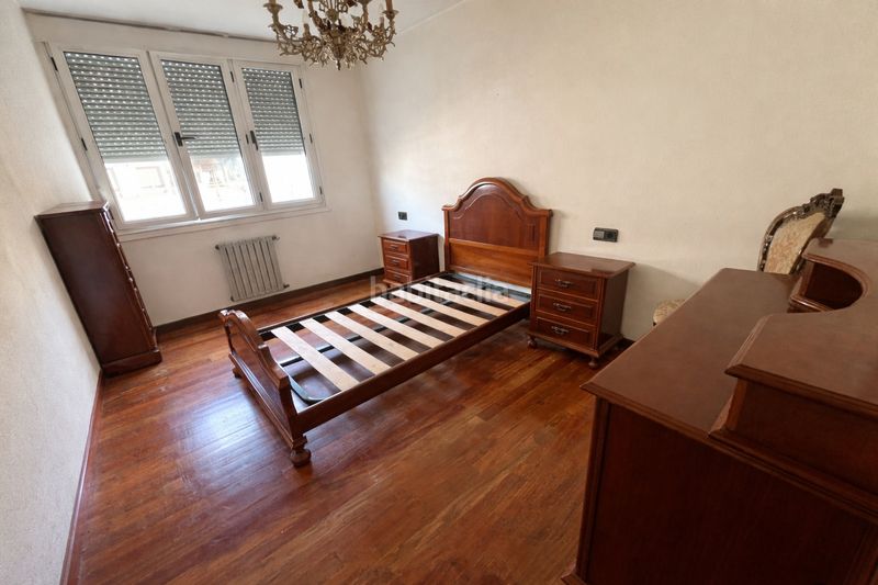 Foto b5be918f-0878-4cda-8ecc-1b5f88ee6b61. Apartament amb calefacció a Centro Gijón