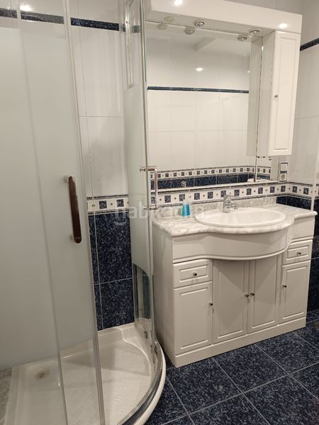 Foto b15587af-8816-44c8-8b0c-6c457b251c0e. Rent flat with heating in Centro Gijón