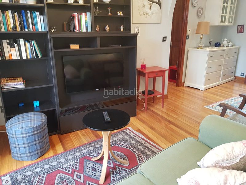 Foto 3eedfc9c-382a-4451-a64b-d64464085fb4. Rent flat with heating parking in Centro Gijón