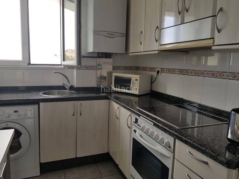 Foto dd2231a3-73ba-49d7-841c-fdee01629fc2. Rent flat with heating parking in Centro Gijón