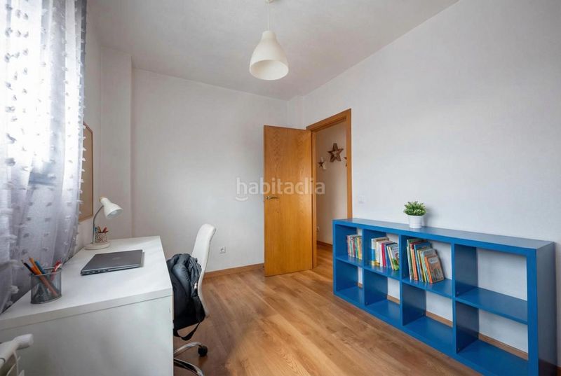 Foto e7d576b8-49ce-41c7-afea-e4c9b2bc559c. Planta baixa amb calefacció aparcament piscina a Ávila