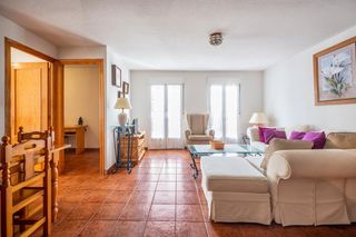 Pis  Vallespín. Exclusiva vivienda amueblada cerca del mercado chico