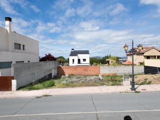 Terreny residencial  Gloria fuertes. Parcela en gloria fuertes en hervencias de 307m2