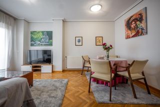 Rent Flat  Patrimonio de la humanidad. Vivienda amueblada con plaza de garaje en zona carrefour