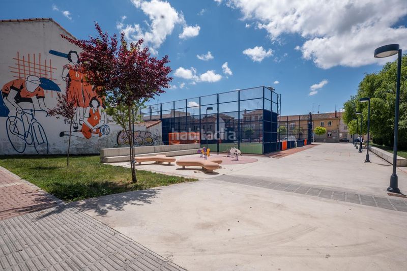 Foto febbac9b-1525-4d75-8ccd-430250140e17. Planta baixa amb calefacció aparcament a San Antonio Ávila