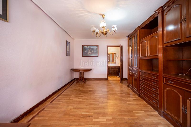Foto f43b6419-a38f-4fe3-b7e3-c0cbbe27dd7e. Pis amb calefacció aparcament a Santo Tomás Ávila