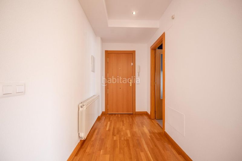 Foto a92805af-b063-4ca2-a36f-3bde87e6316e. Pis amb calefacció aparcament a Sónsoles Ávila
