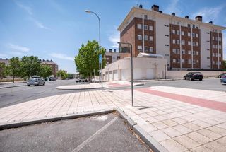 Local Comercial a De Los Derechos Humanos
