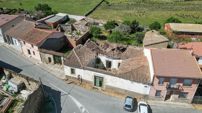 Foto 752107ed-ca63-49b2-98bb-f0dbe17015b6. Terreny residencial a Cardeñosa