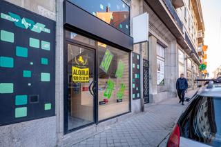 Location Local commercial  N/a. Local en alquiler totalmente acondicionado.

 consta de dos pl