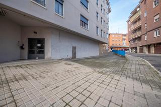 Location Local commercial  Los berrocales. Local en alquiler a acondicionar en zona sur