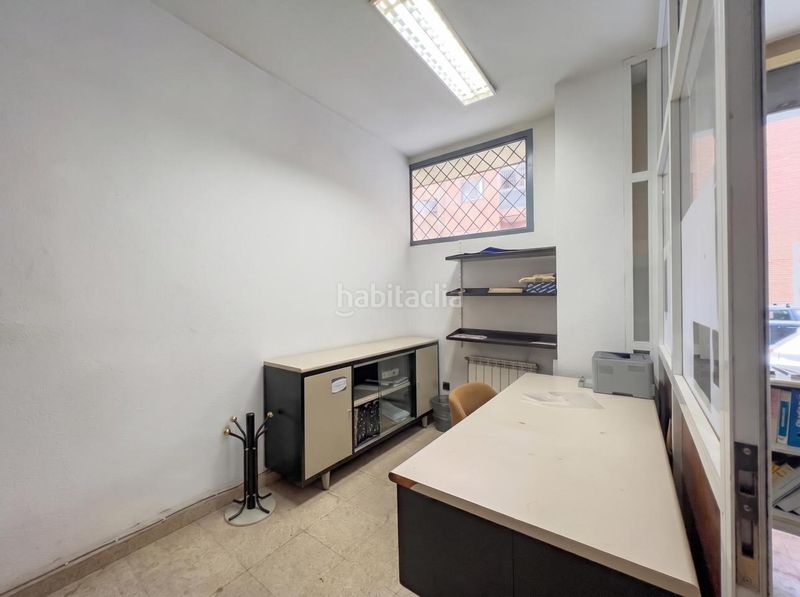 Foto 2b0abc03-1129-4f2a-9293-e19f9e0453b4. Local comercial a Sur Ávila