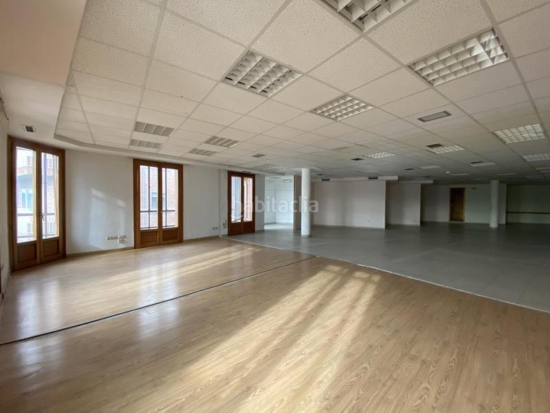 Foto 402eebbb-3377-4d66-aa71-ea88e4a94b4d. Lloguer local comercial a Centro Ávila