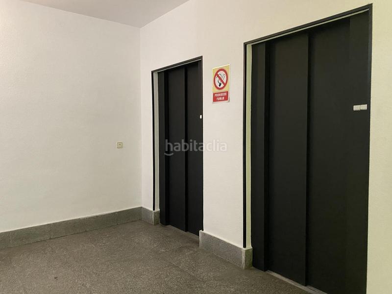 Foto 5a89b816-1eeb-47bd-8ccd-ea02d390efd1. Lloguer local comercial a Centro Ávila