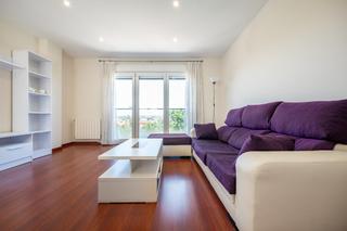 Location Appartement  Don carmelo. En alquiler vivienda seminueva con plaza de garaje y trastero.