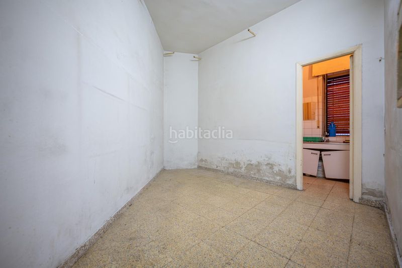 Foto d82aab61-cbb5-4a6a-9222-bd2095a5a315. Local comercial a Murallas Ávila