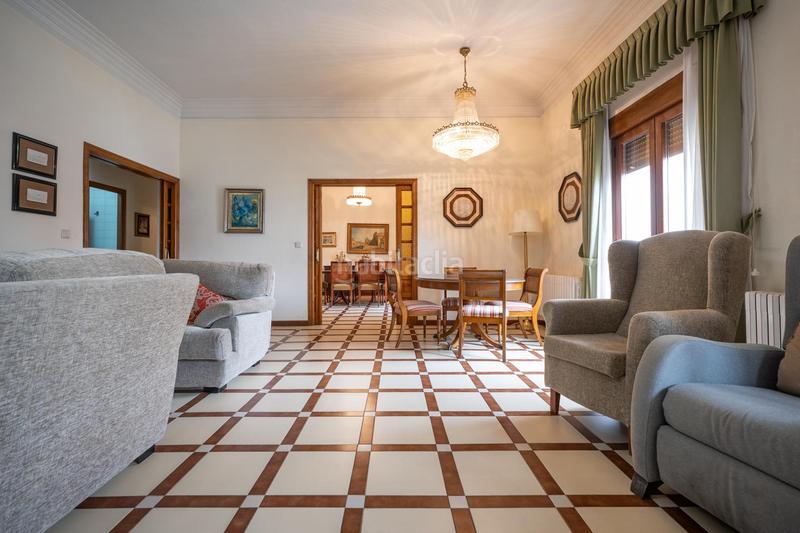 Foto 26ddcd51-bcd6-4fb2-8759-88acb380ddfc. Appartement avec parking dans Centro Ávila