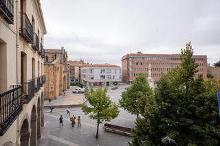 Etagenwohnung  San miguel. Ubicación exclusiva en plaza santa teresa con plaza de garaje