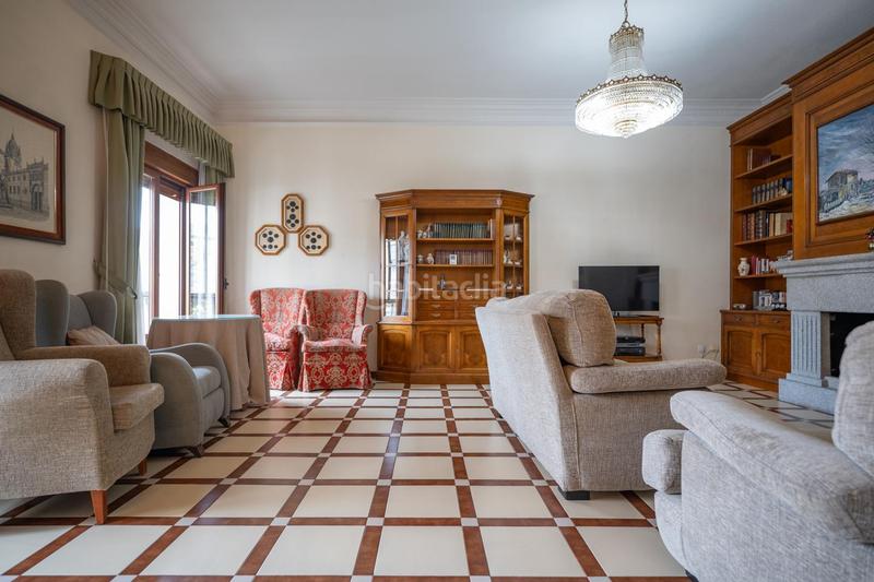 Foto ad47c11c-ced3-4ece-b768-c102c005d30e. Appartement avec parking dans Centro Ávila