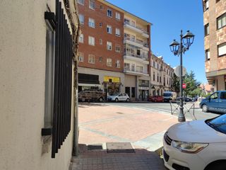 Miete Etagenwohnung  Calderon de la barca. Totalmente exterior con plaza de garaje y ascensor junto a la pl