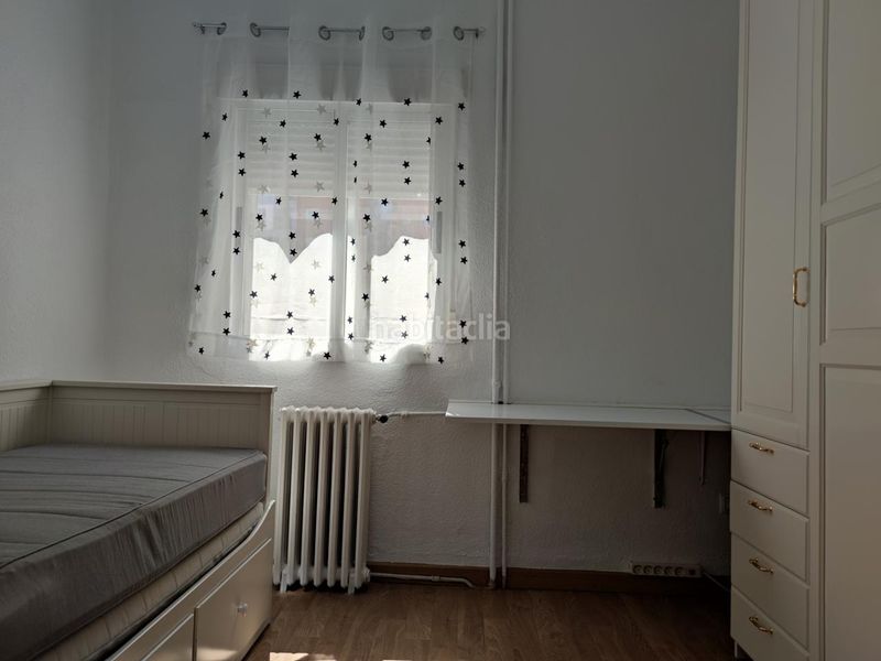 Foto b2dbc1e9-9be2-4ee8-ac16-1d4834eb9b47. Rent flat with heating parking in Centro Ávila