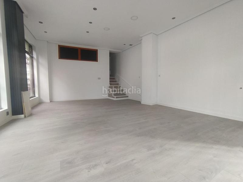 Foto 3549b942-8adf-4384-a69e-61efcfe0dd99. Lloguer local comercial a Centro Ávila