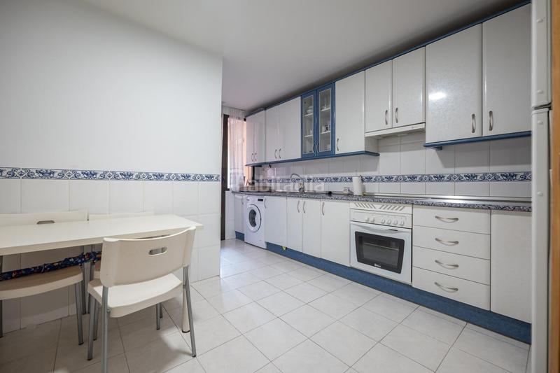 Foto 747aec09-c528-4a29-8b60-8066c28abe80. Rent flat with heating parking pool in Hervencias Altas - El Pinar Ávila