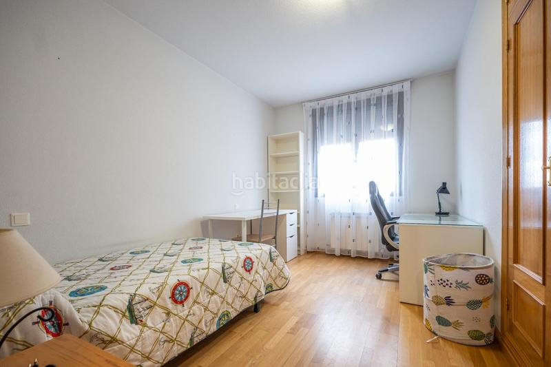 Foto a12f13a9-01ca-4b8b-895d-48b5e97aeba8. Rent flat with heating parking pool in Hervencias Altas - El Pinar Ávila