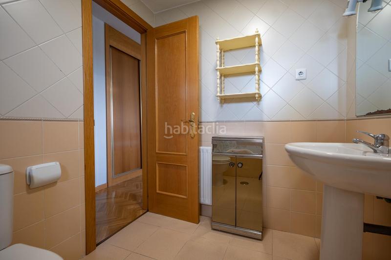 Foto 20ab21f3-ae99-445d-ab89-b8176b7feb42. Alquiler piso alquiler en urbanizacion privada con piscina y pista de padel. en Ávila