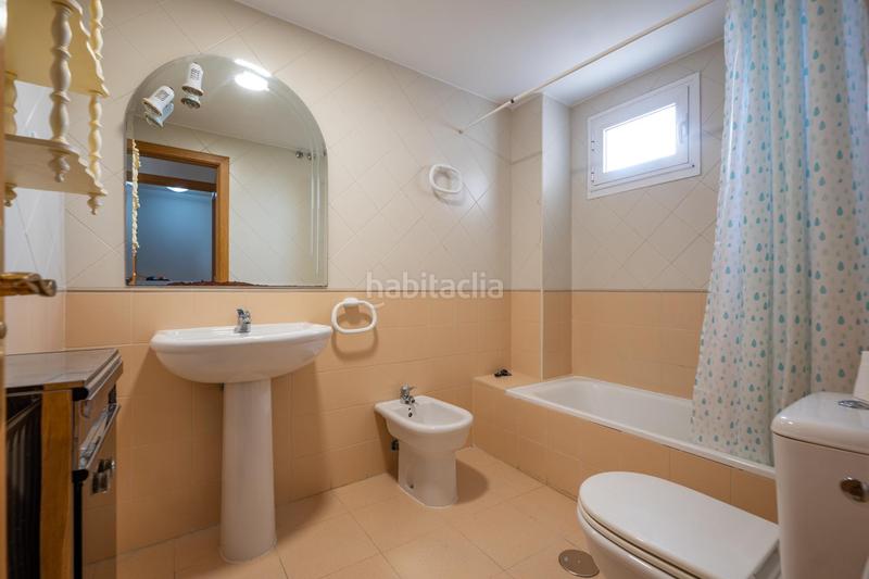 Foto 9a1a8d42-fcfa-41ac-8cd7-5cd502f5ac34. Alquiler piso alquiler en urbanizacion privada con piscina y pista de padel. en Ávila