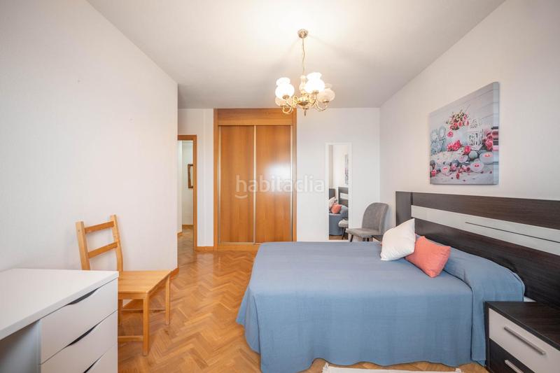 Foto a62811d8-fe3f-4c82-af5a-68078632fc30. Alquiler piso alquiler en urbanizacion privada con piscina y pista de padel. en Ávila