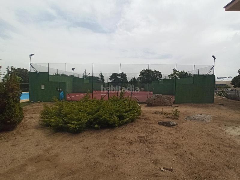 Foto f8b4aa7a-cdae-49a5-9207-12e46f4692f0. Alquiler piso alquiler en urbanizacion privada con piscina y pista de padel. en Ávila
