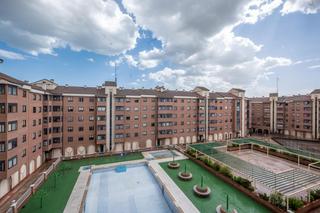 Alquiler Piso  Juan pablo ii. Piso en alquiler amueblado con garaje y trastero
