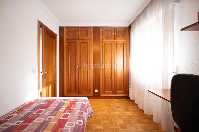 Foto 1ce69724-56eb-4ab7-aac1-2ea30151940d. Alquiler piso  en urbanización privada con ascensor y plaza de garaje en Ávila